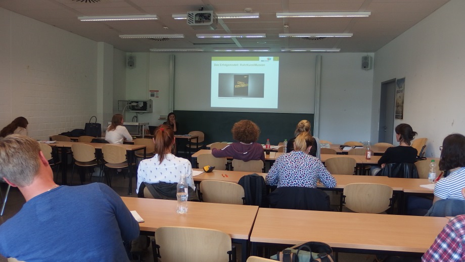 Vortrag vom 06. Juni: Zukunft Kulturmarketing - Müjde Kalayci © ecce