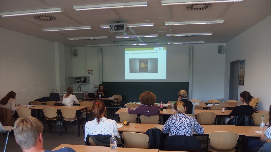 Vortrag vom 06. Juni: Zukunft Kulturmarketing - Müjde Kalayci © ecce