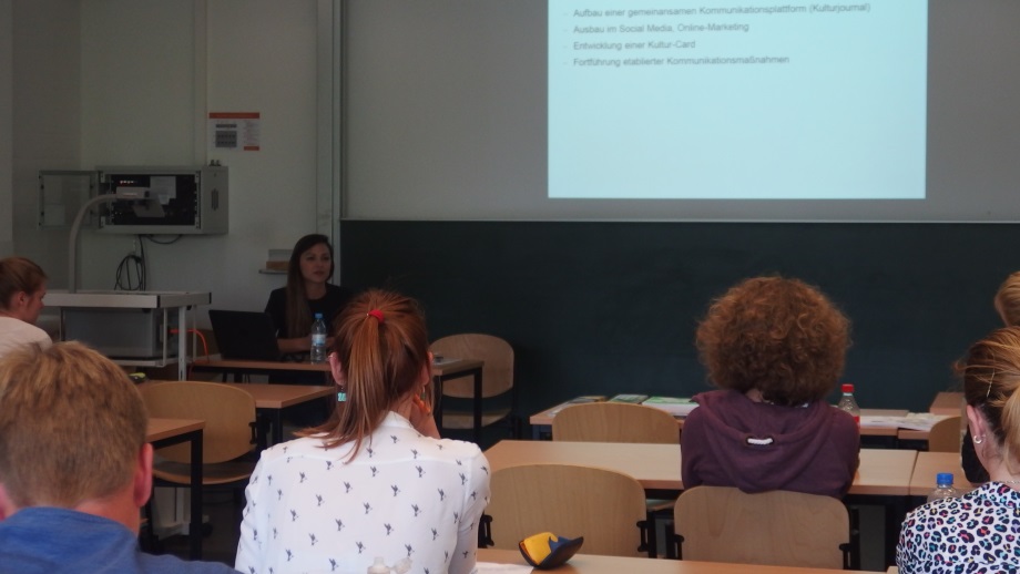 Vortrag vom 06. Juni: Zukunft Kulturmarketing - Müjde Kalayci © ecce